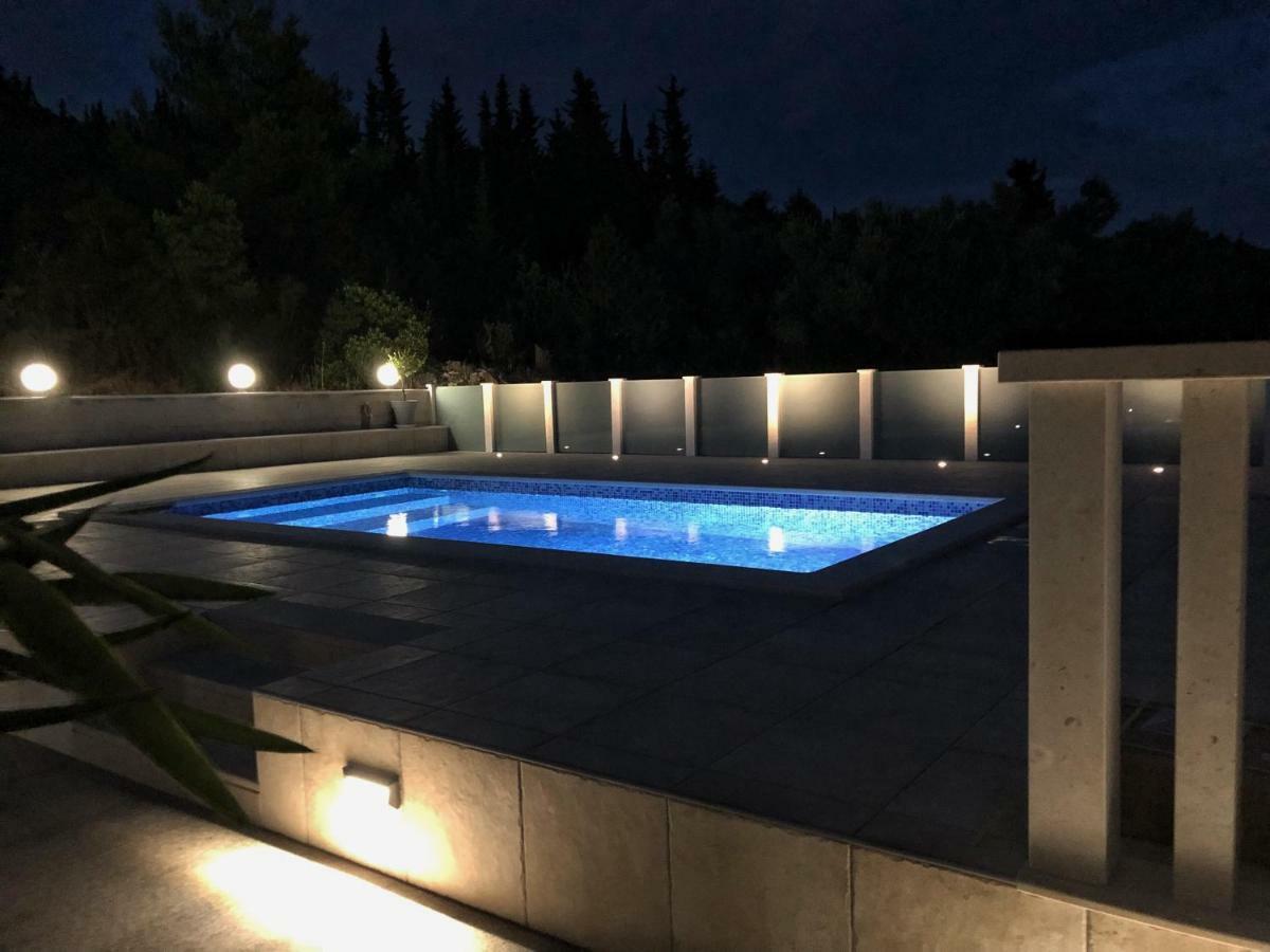 Paradise Brbinj Exterior photo
